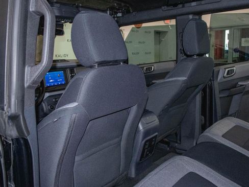 Used 2022 Ford Bronco 4-Door AWD/4WD image 9