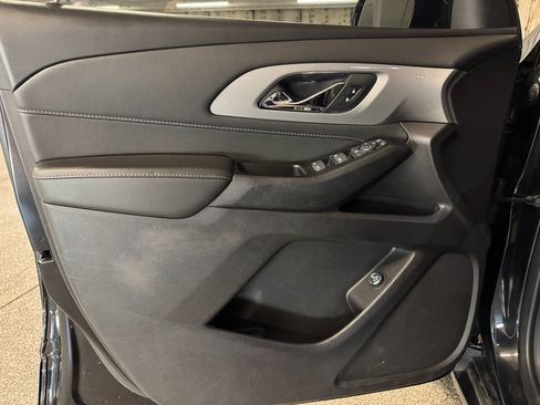 Used 2019 Chevrolet Traverse LT image 15
