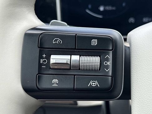 Used 2025 Hyundai Santa Fe Limited FWD image 23