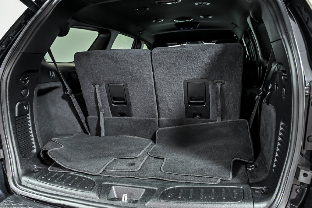 Used 2023 Dodge Durango R/T w/ Blacktop Package AWD/4WD image 9