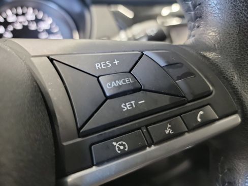 Used 2021 Nissan Rogue Sport SV FWD image 33