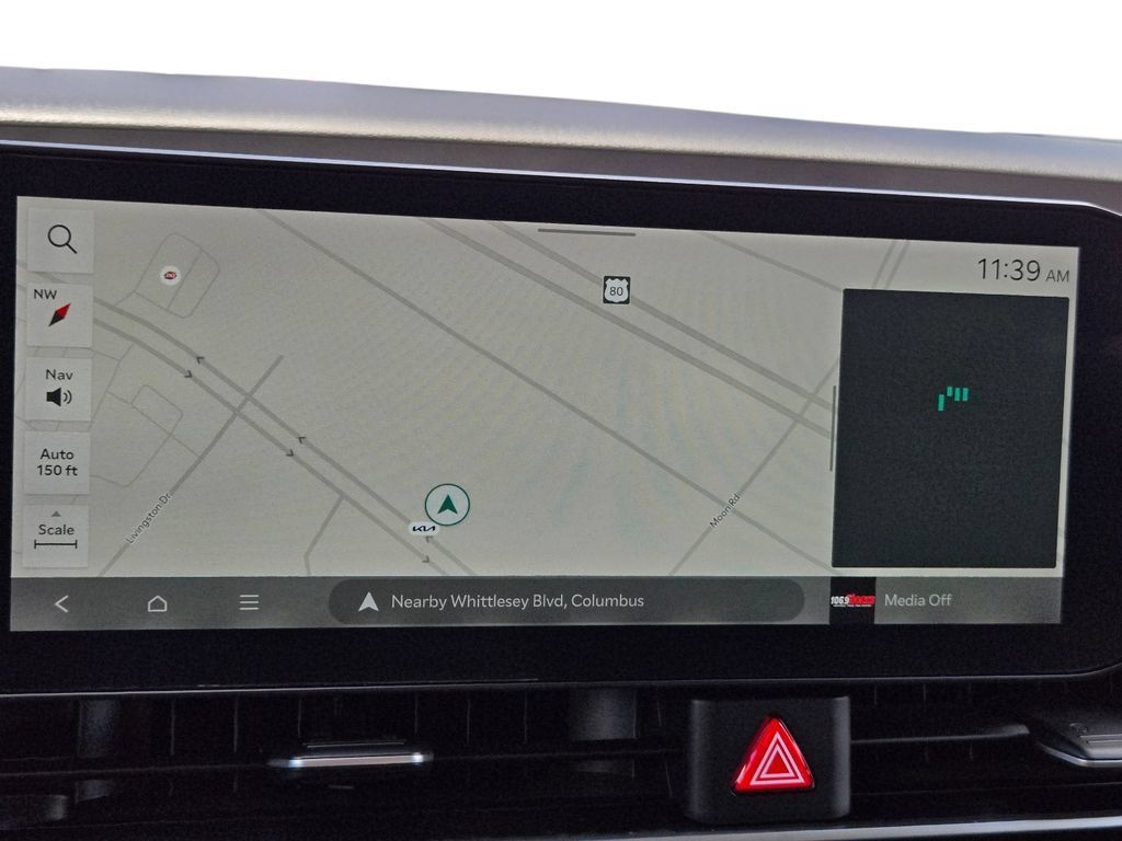 Certified 2025 Kia Carnival EX FWD image 30