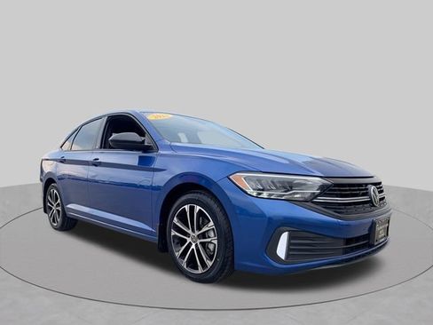 Used 2023 Volkswagen Jetta Sport FWD image 2