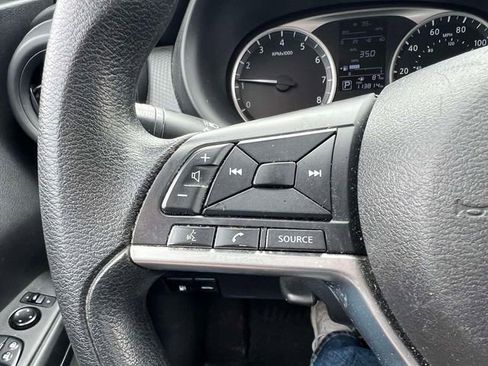 Used 2022 Nissan Kicks S FWD image 23