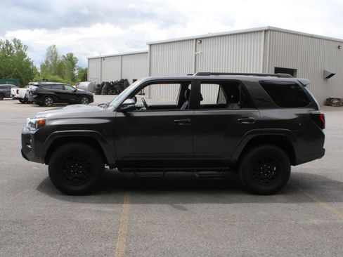Used 2023 Toyota 4Runner TRD Off-Road Premium w/ Moonroof Package AWD/4WD image 5