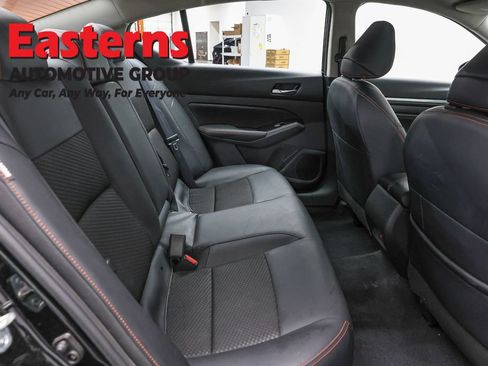 Used 2023 Nissan Altima 2.5 SR AWD/4WD image 25