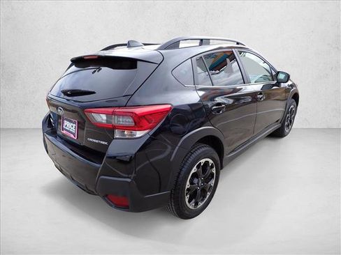 Used 2023 Subaru Crosstrek 2.0i Premium image 4