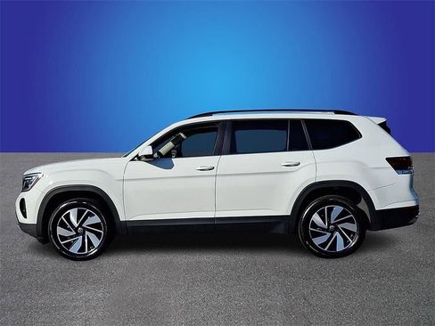 Used 2025 Volkswagen Atlas SE image 7