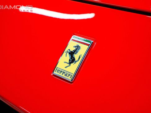 Used 2015 Ferrari California T image 8