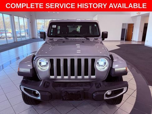 Used 2020 Jeep Wrangler Unlimited Sahara image 2