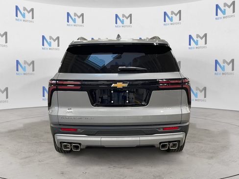 Used 2026 Chevrolet Traverse LT w/ Driver Confidence Package AWD/4WD image 4