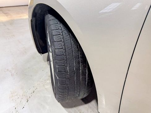 Used 2011 Chevrolet Cruze Eco image 3