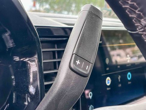 Used 2025 Chevrolet Silverado 2500 LT w/ Convenience Package image 41