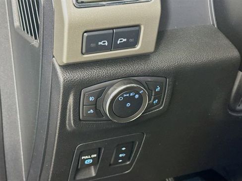 Used 2019 Ford F150 Lariat w/ Equipment Group 502A Luxury image 12