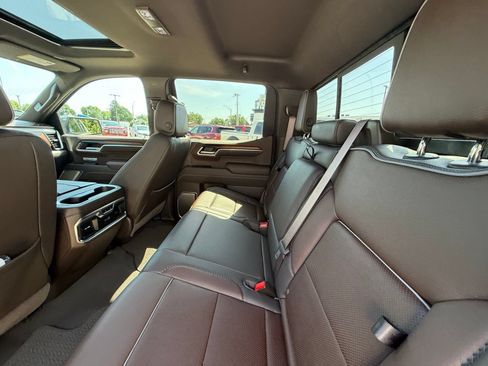 Used 2025 GMC Sierra 1500 Denali w/ Denali Reserve Package AWD/4WD image 5