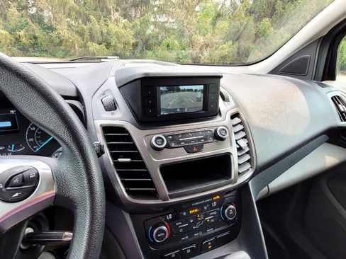 Used 2021 Ford Transit Connect XL image 15