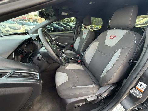 Used 2018 Ford Focus ST FWD image 14