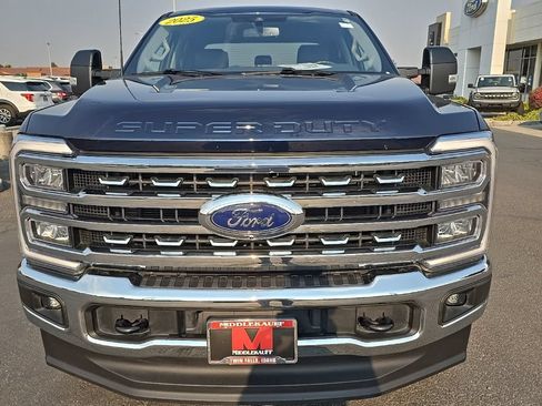 Used 2025 Ford F250 Lariat AWD/4WD image 9