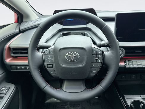 Used 2025 Toyota Prius Plug-In Hybrid FWD image 12