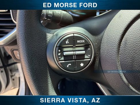Used 2025 Kia Soul LX FWD image 23