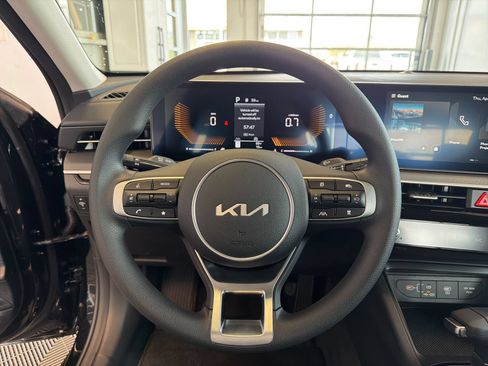 New 2026 Kia K5 LXS FWD image 15