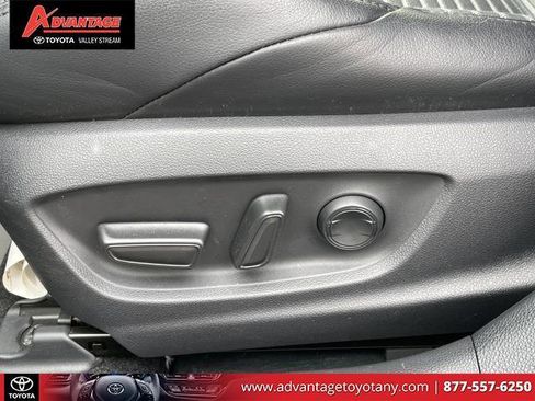 Certified 2020 Toyota Corolla XSE image 19