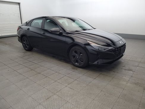 Used 2023 Hyundai Elantra SEL w/ Cargo Package FWD image 11