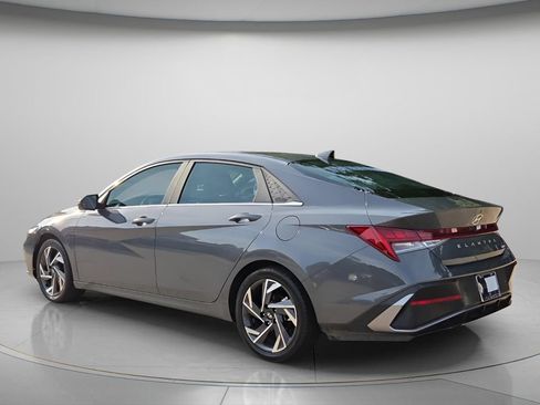Used 2024 Hyundai Elantra Limited FWD image 6