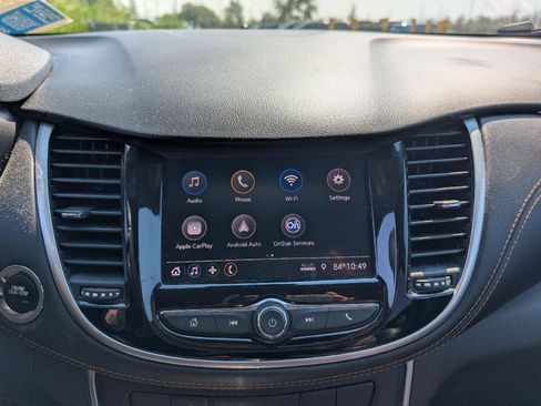 Used 2020 Chevrolet Trax LT w/ LT Convenience Package AWD/4WD image 14