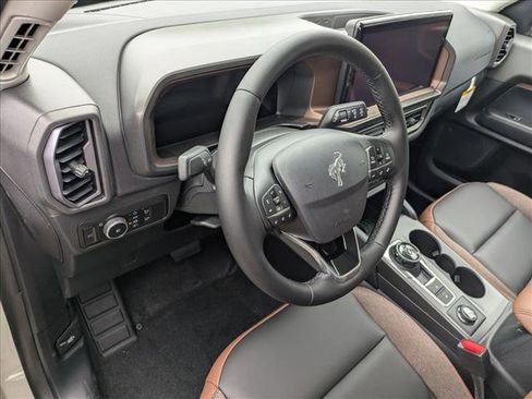 New 2025 Ford Bronco Sport Outer Banks image 9