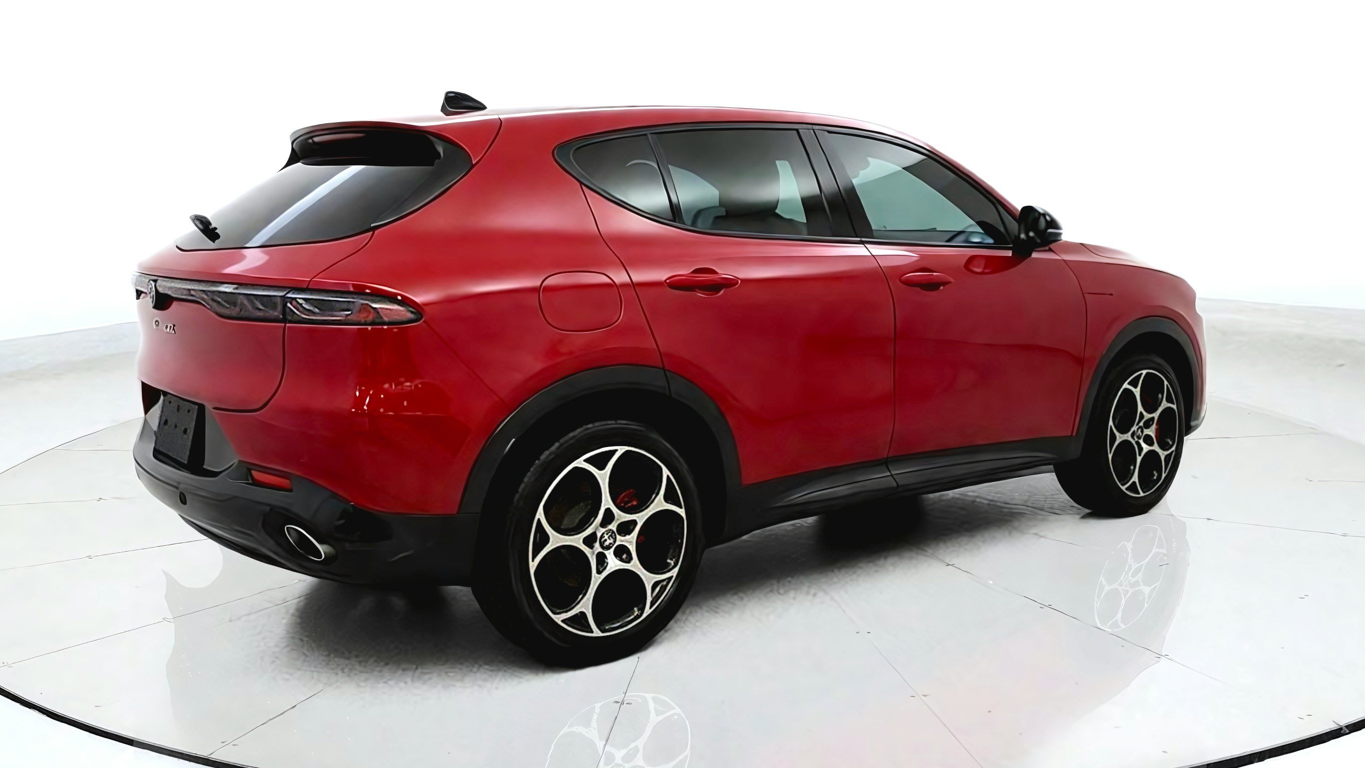 Used 2024 Alfa Romeo Tonale Veloce w/ Premium Interior Package AWD/4WD image 7