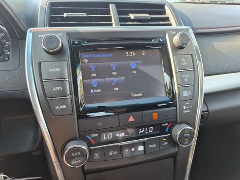 Used 2015 Toyota Camry XSE FWD image 12