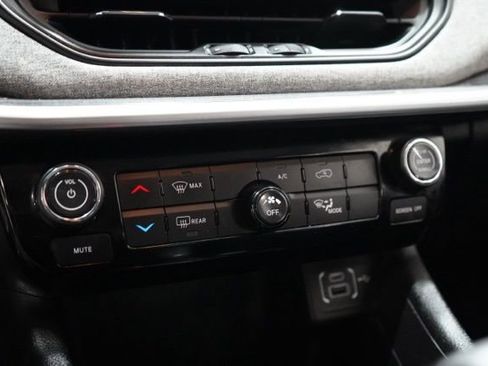 Used 2022 Jeep Compass Latitude image 29