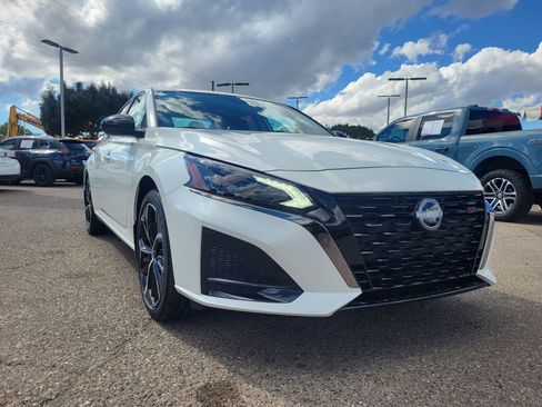 New 2025 Nissan Altima 2.5 SR w/ SR Premium Package image 7