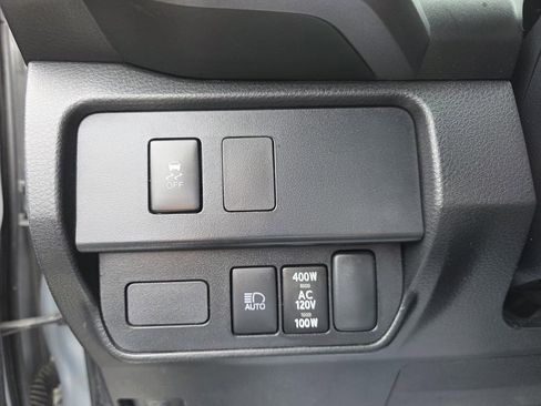 Used 2023 Toyota Tacoma TRD Sport w/ Technology Package image 15