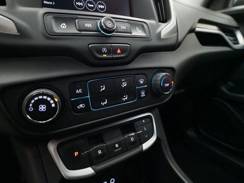 Certified 2024 GMC Terrain SLE image 20