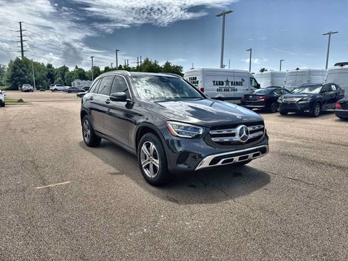 Used 2022 Mercedes-Benz GLC 300 image 2
