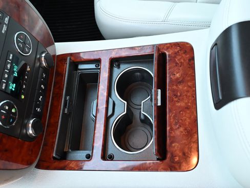 Used 2012 Chevrolet Tahoe LTZ image 30