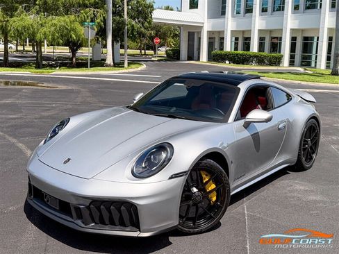 Used 2025 Porsche 911 Carrera 4 GTS AWD/4WD image 8
