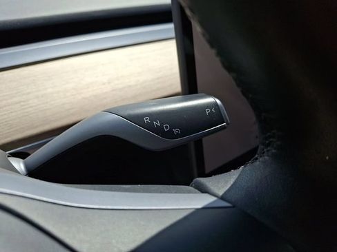 Used 2023 Tesla Model 3 Standard Range RWD image 17