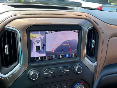 Used 2020 Chevrolet Silverado 1500 High Country w/ Technology Package AWD/4WD image 26