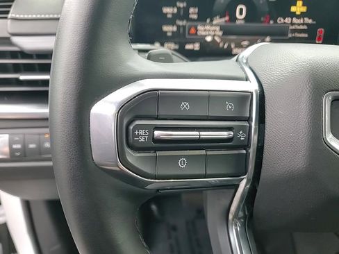 Used 2024 GMC Acadia Elevation image 16