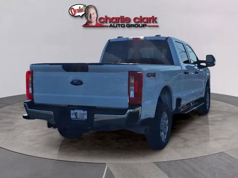 Used 2024 Ford F250 XLT AWD/4WD image 5