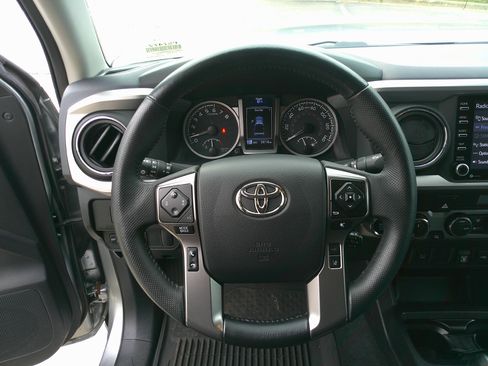 Used 2023 Toyota Tacoma SR5 w/ Technology Package image 19
