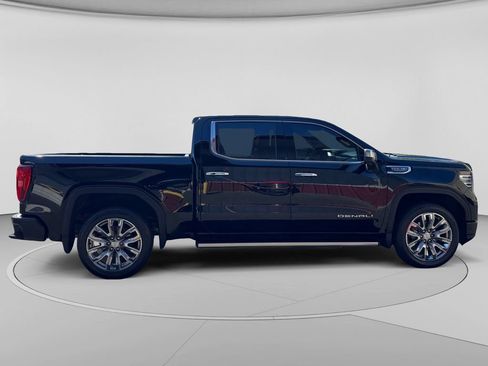 Used 2024 GMC Sierra 1500 Denali AWD/4WD image 6