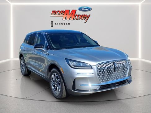 Used 2023 Lincoln Corsair AWD w/ Equipment Group 101A image 3