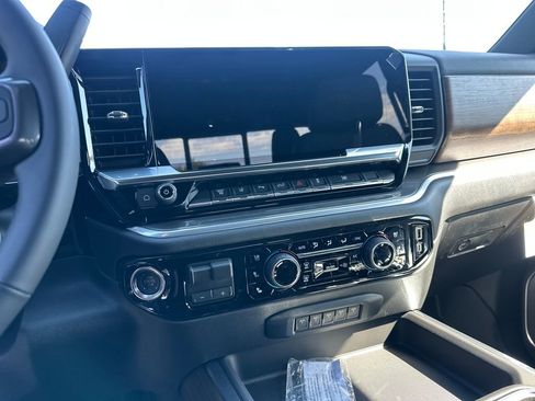 New 2026 Chevrolet Silverado 2500 High Country w/ High Country Premium Package AWD/4WD image 25