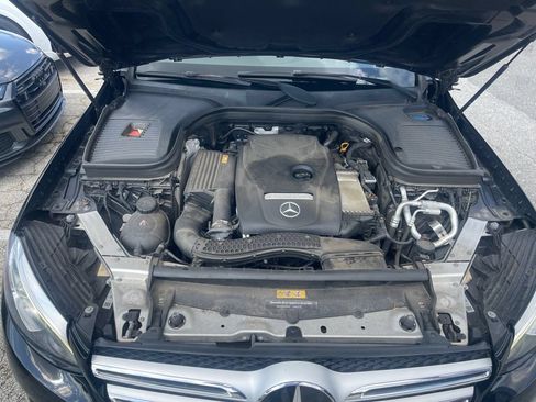 Used 2019 Mercedes-Benz GLC 300 4MATIC image 24