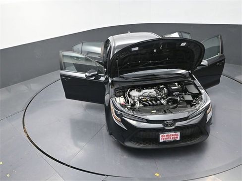 Used 2020 Toyota Corolla LE image 36