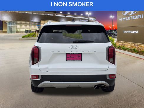 Used 2022 Hyundai Palisade SEL w/ 8P Bench Seat Package image 8